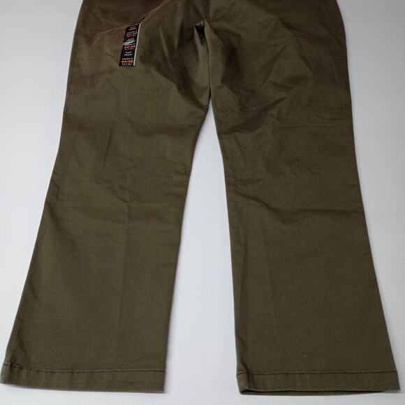 St John's Bay Temp Flex Straight Fit Flat Front Pants Men's 44x30 Dark Olive - Picture 6 of 7